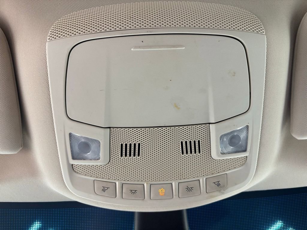 Certified 2019 Ford Edge SE image 29