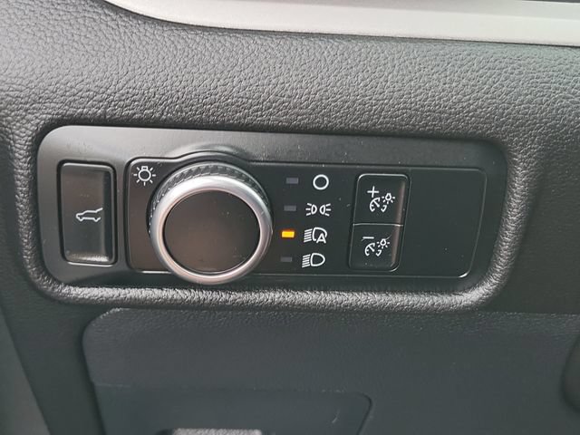 Certified 2023 Ford Explorer XLT RWD image 20