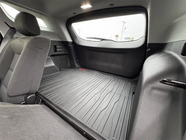 Used 2023 GMC Terrain SLE image 15