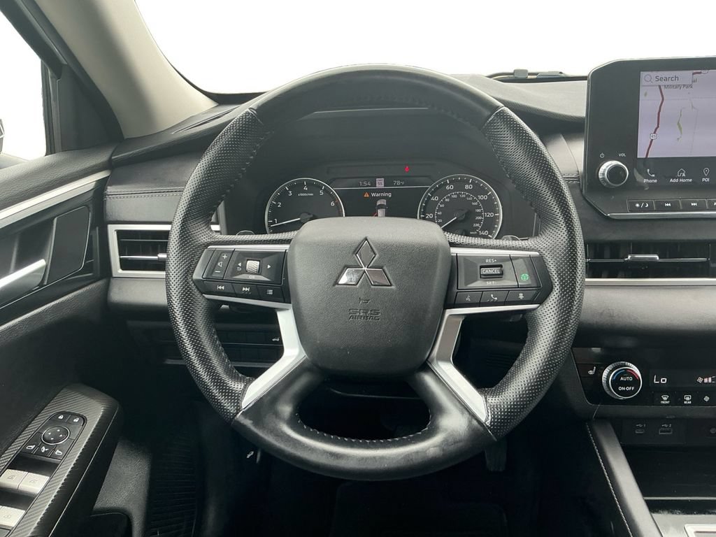 Used 2023 Mitsubishi Outlander SE FWD image 18