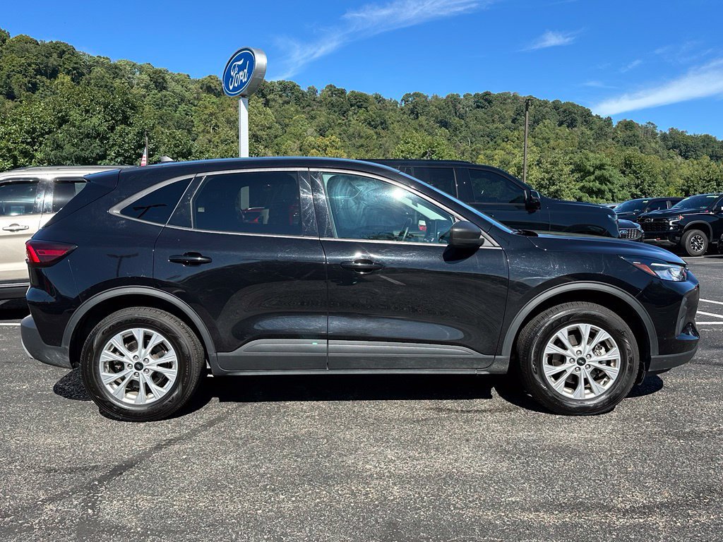 Certified 2025 Ford Escape Active AWD/4WD image 4