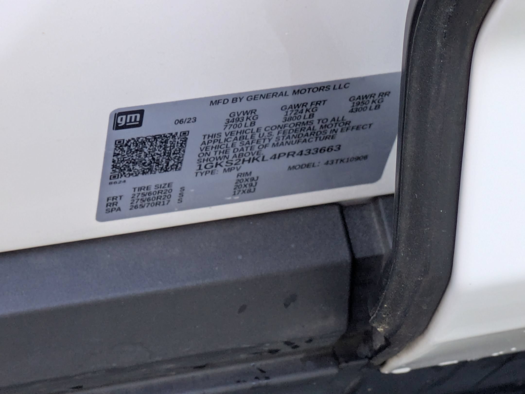 Used 2023 GMC Yukon XL AT4 AWD/4WD image 43