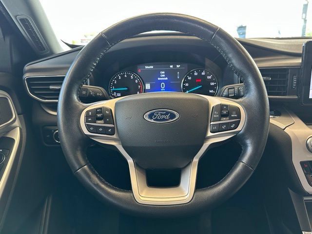 Certified 2023 Ford Explorer XLT w/ Equipment Group 202A AWD/4WD image 9