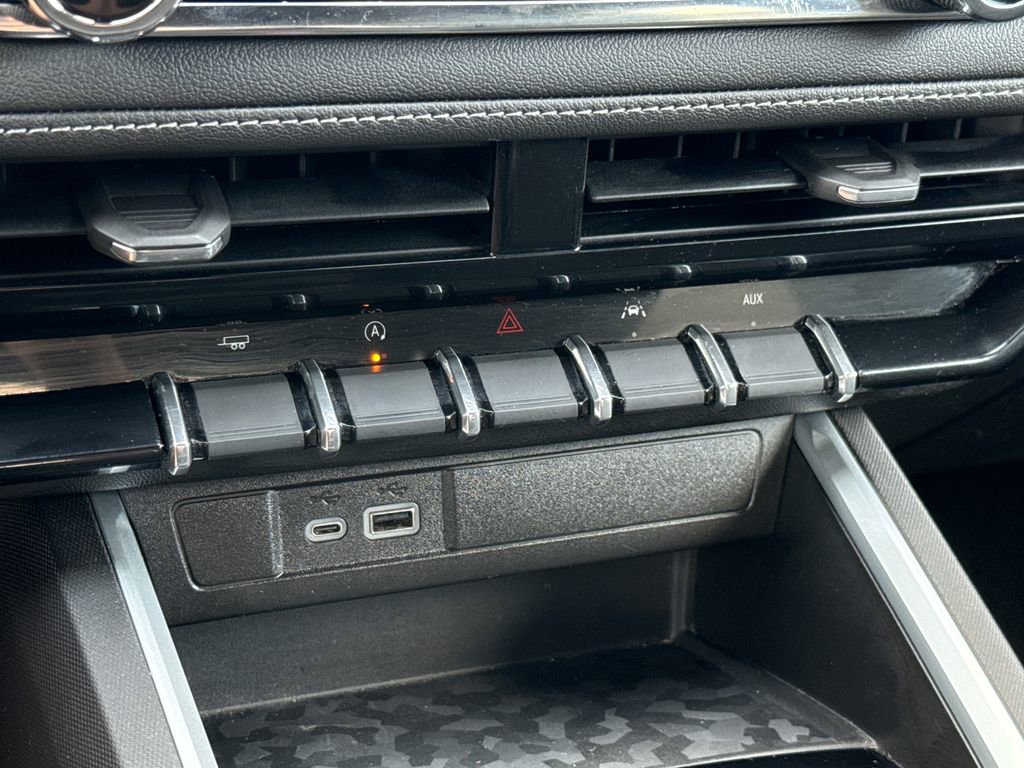 Used 2023 Chevrolet Colorado LT w/ LT Convenience Package image 22