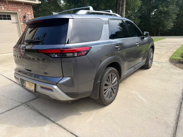 Used 2024 Nissan Pathfinder SL w/ SL Premium Package FWD image 2