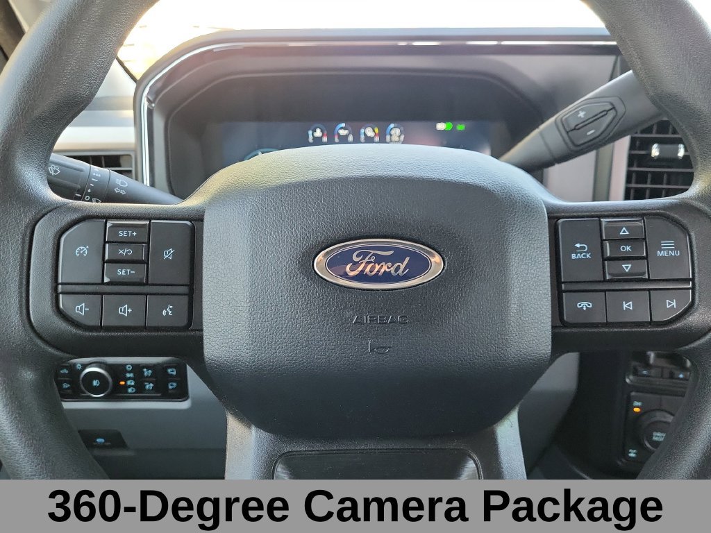 Certified 2025 Ford F250 XLT w/ Black Appearance Package AWD/4WD image 8