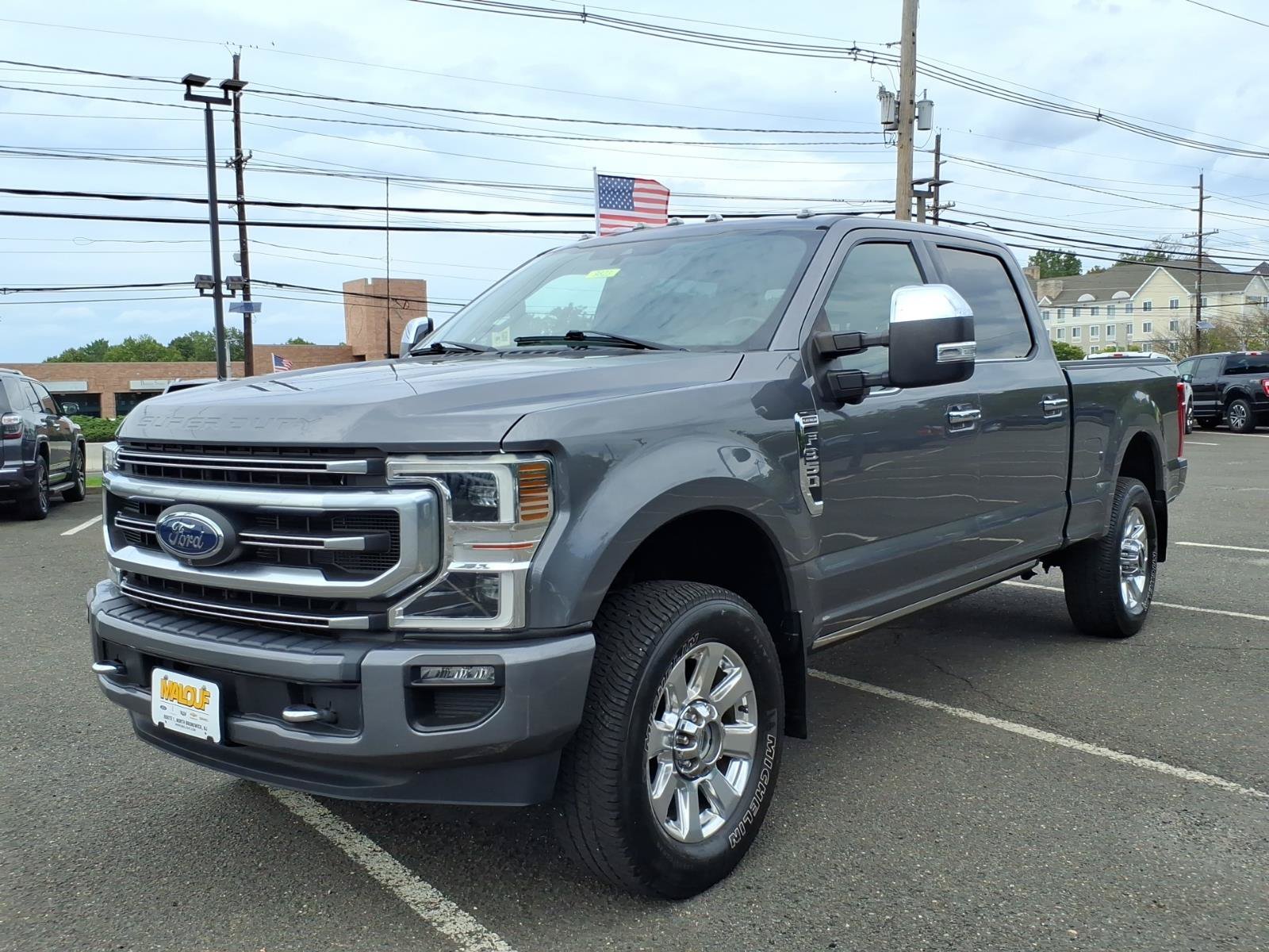 Certified 2022 Ford F350 Platinum w/ FX4 Off-Road Package AWD/4WD image 3