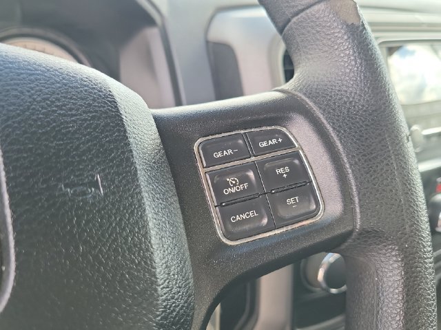 Used 2017 RAM 1500 Express RWD image 26