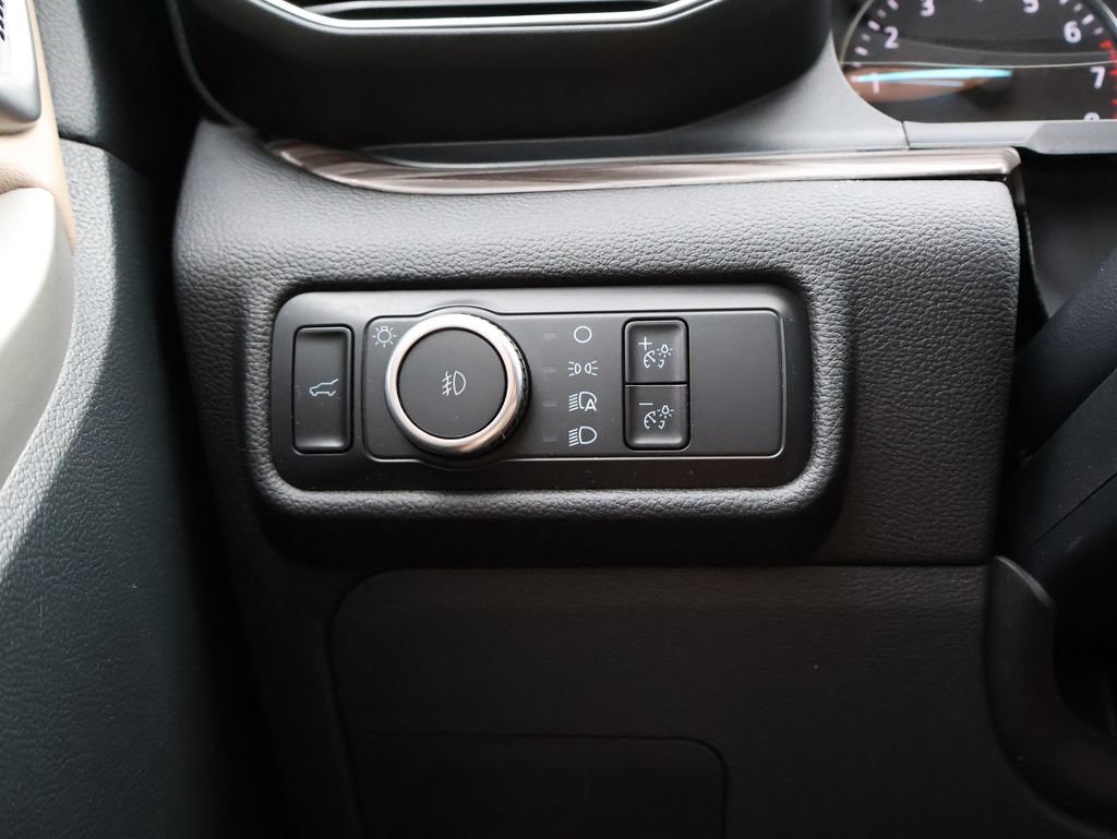 Certified 2023 Ford Explorer Limited AWD/4WD image 34