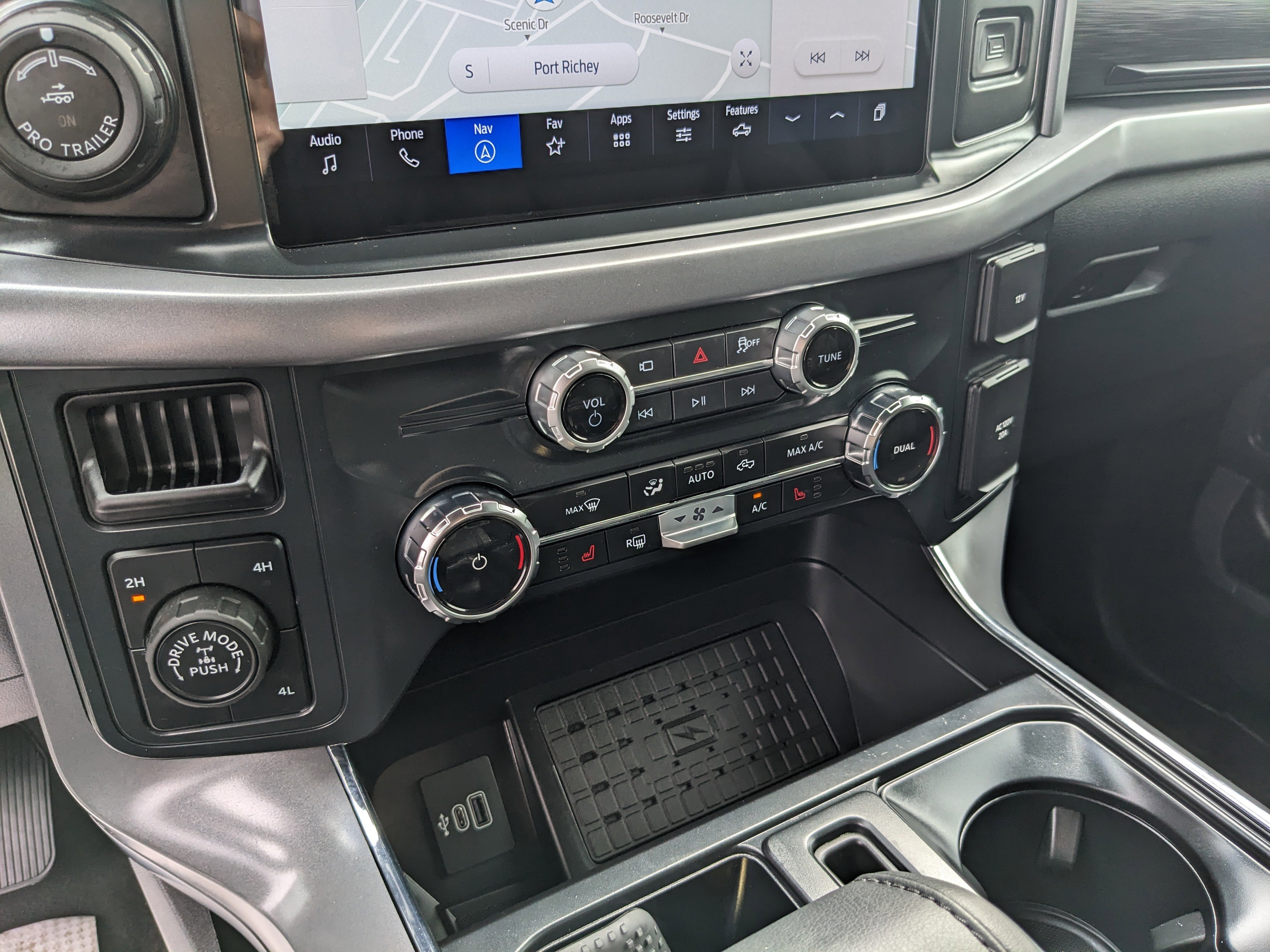 Certified 2025 Ford F150 XLT w/ Equipment Group 302A MID image 25