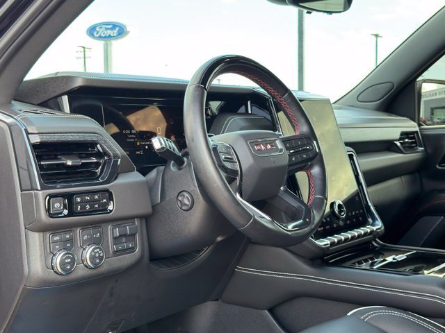 Used 2025 GMC Yukon AT4 Ultimate AWD/4WD image 25