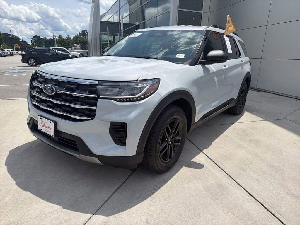 Certified 2025 Ford Explorer Active RWD video 3