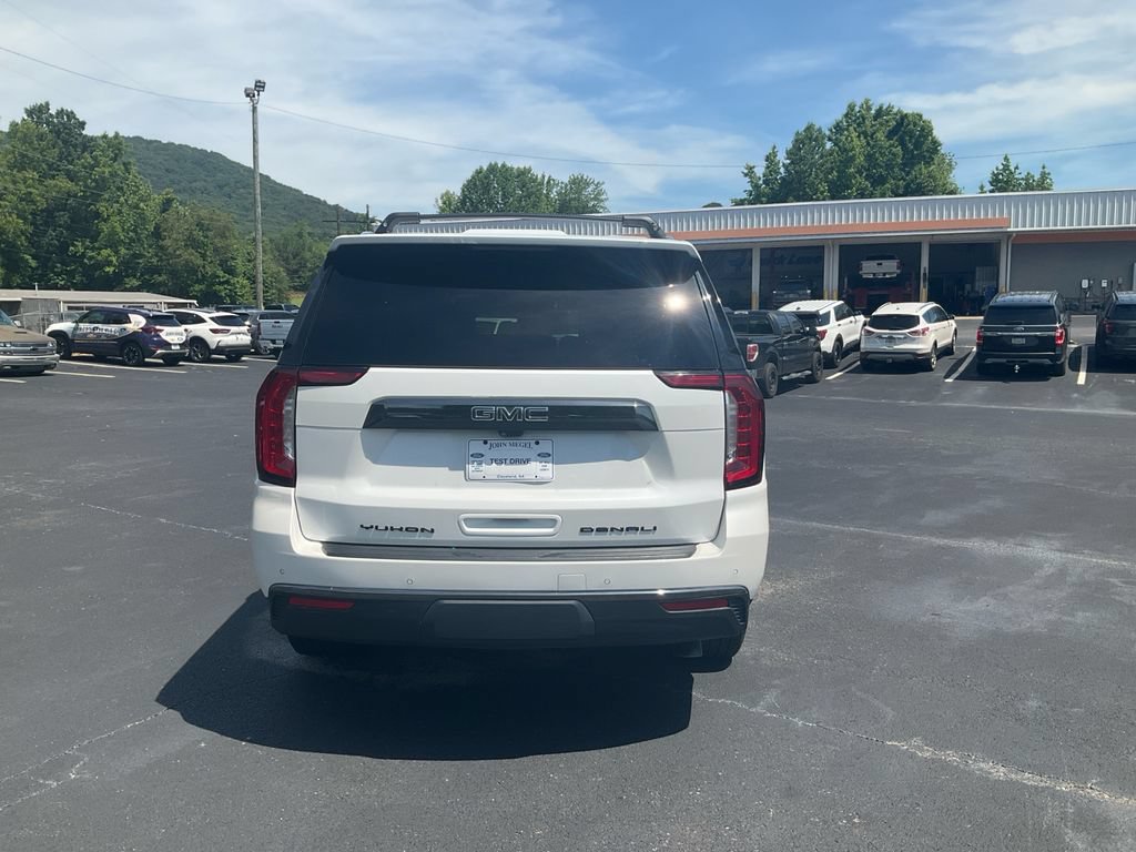 Used 2024 GMC Yukon Denali Ultimate AWD/4WD image 6
