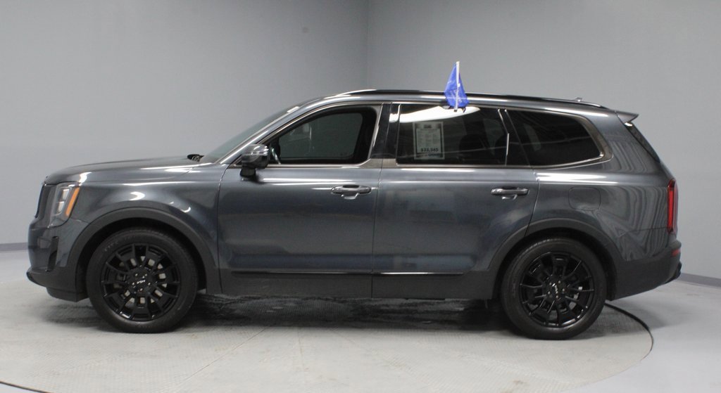 Used 2022 Kia Telluride SX w/ SX Prestige Package image 2