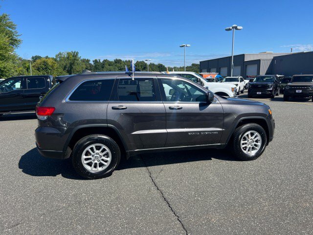 Used 2019 Jeep Grand Cherokee Laredo AWD/4WD image 6
