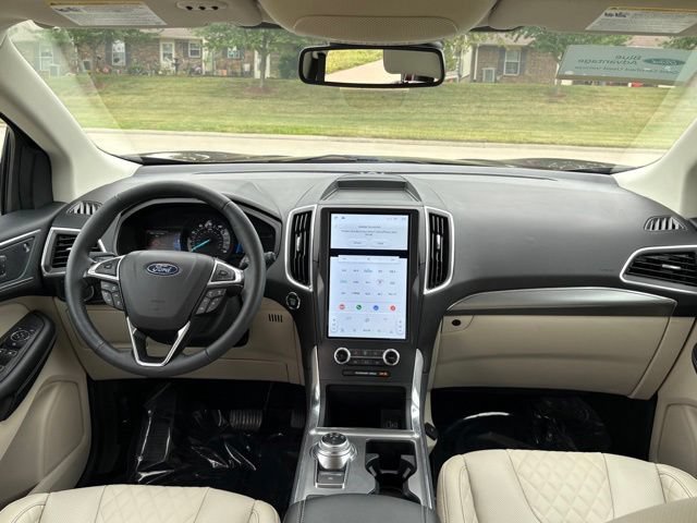Certified 2024 Ford Edge Titanium w/ Equipment Group 301A AWD/4WD image 24