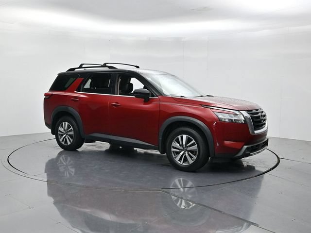 Used 2022 Nissan Pathfinder SL AWD/4WD image 3
