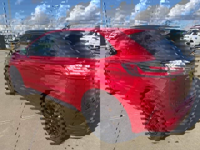 Certified 2023 Ford Edge ST-Line w/ Class II Trailer Tow Package image 2