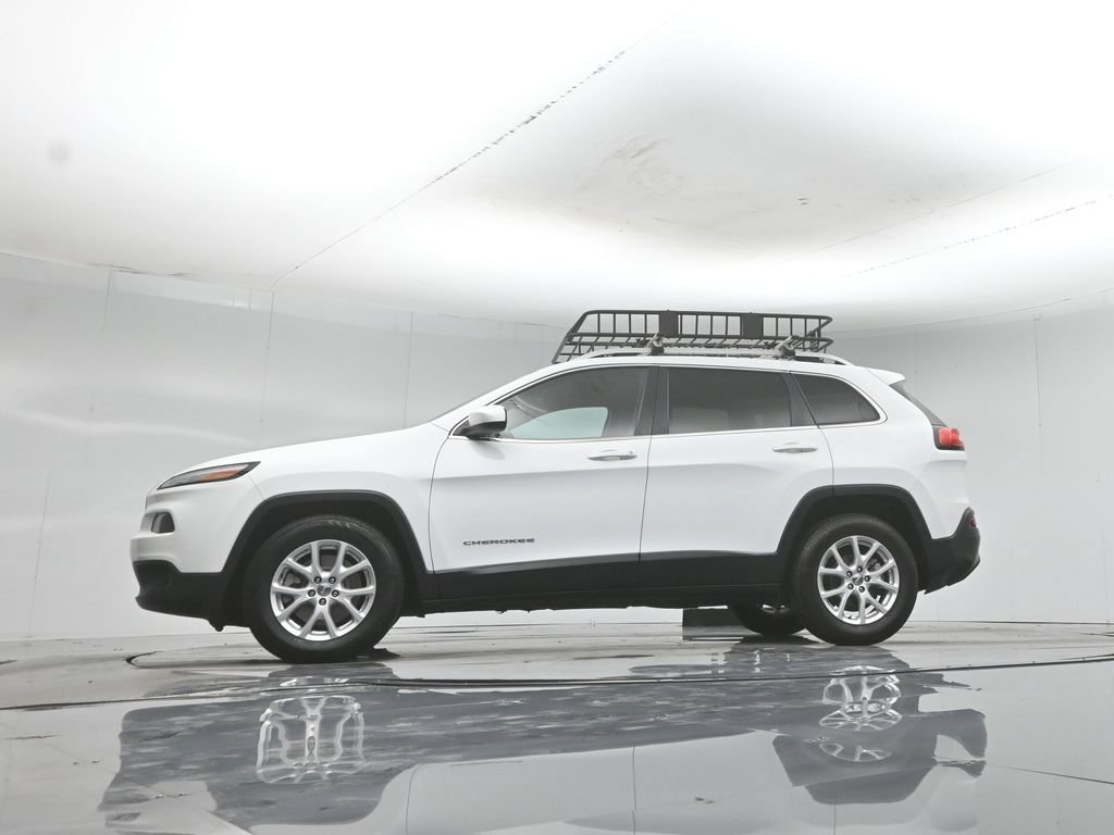 Used 2017 Jeep Cherokee Latitude FWD image 53