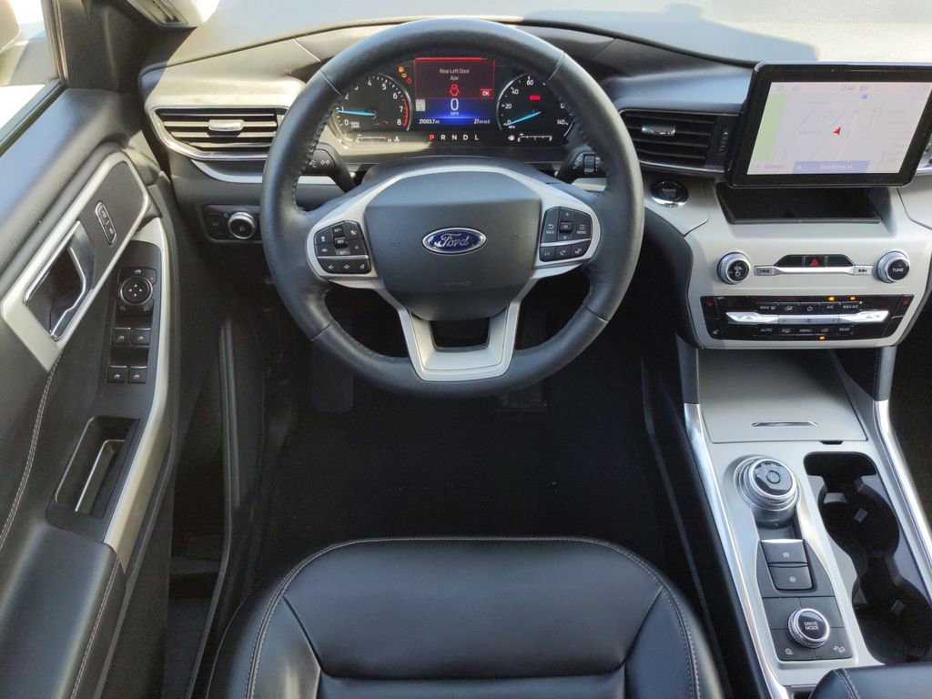 Certified 2022 Ford Explorer XLT w/ Equipment Group 202A image 13