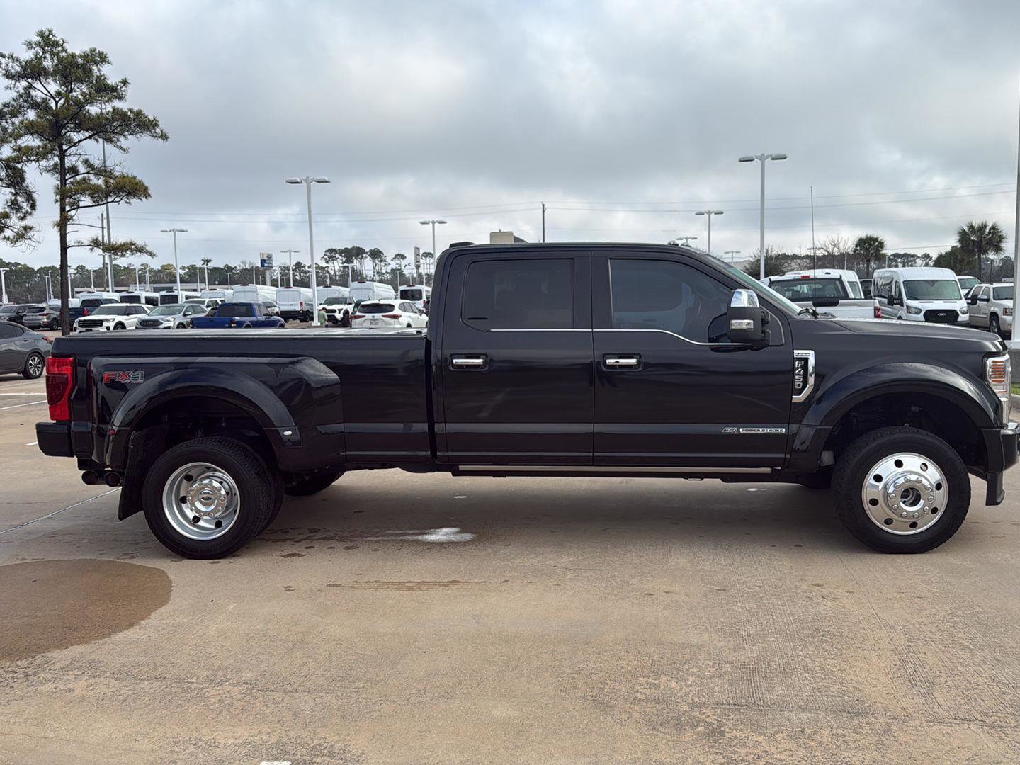 Certified 2021 Ford F450 Platinum w/ FX4 Off-Road Package image 5