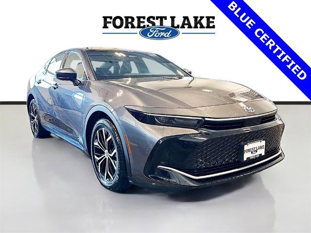 Used 2023 Toyota Crown XLE image 1