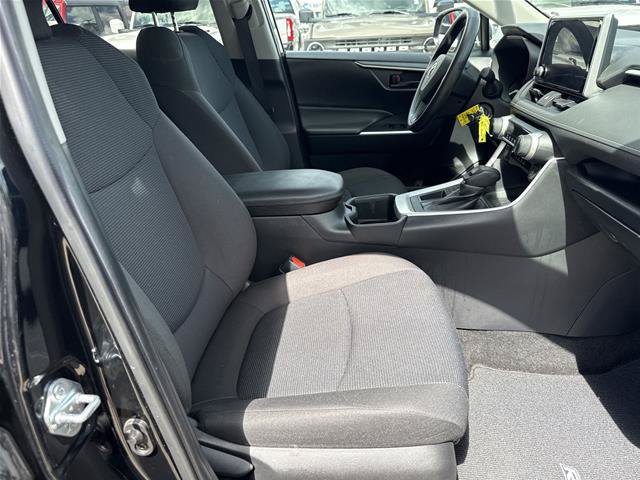 Used 2024 Toyota RAV4 LE FWD image 18