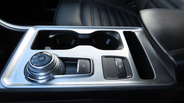 Certified 2024 Ford Edge SEL w/ Convenience Package image 18