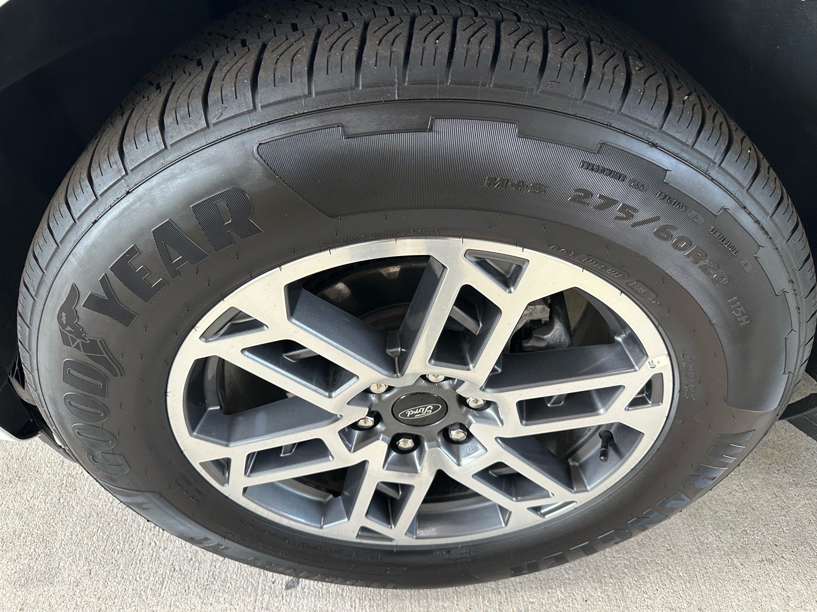 Certified 2025 Ford Expedition Active RWD image 7