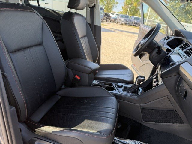 Used 2024 Volkswagen Tiguan Wolfsburg Edition AWD/4WD image 37