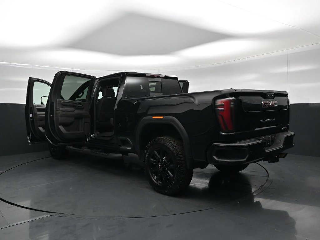 Used 2024 GMC Sierra 2500 AT4 w/ Technology Package AWD/4WD image 31