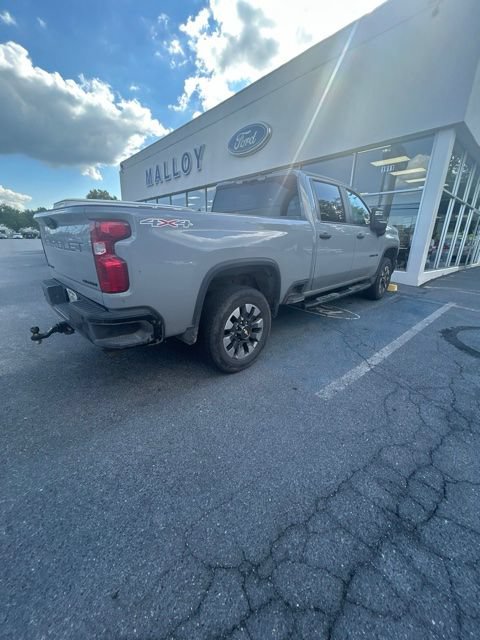 Used 2024 Chevrolet Silverado 2500 Custom w/ Custom Value Package AWD/4WD image 2