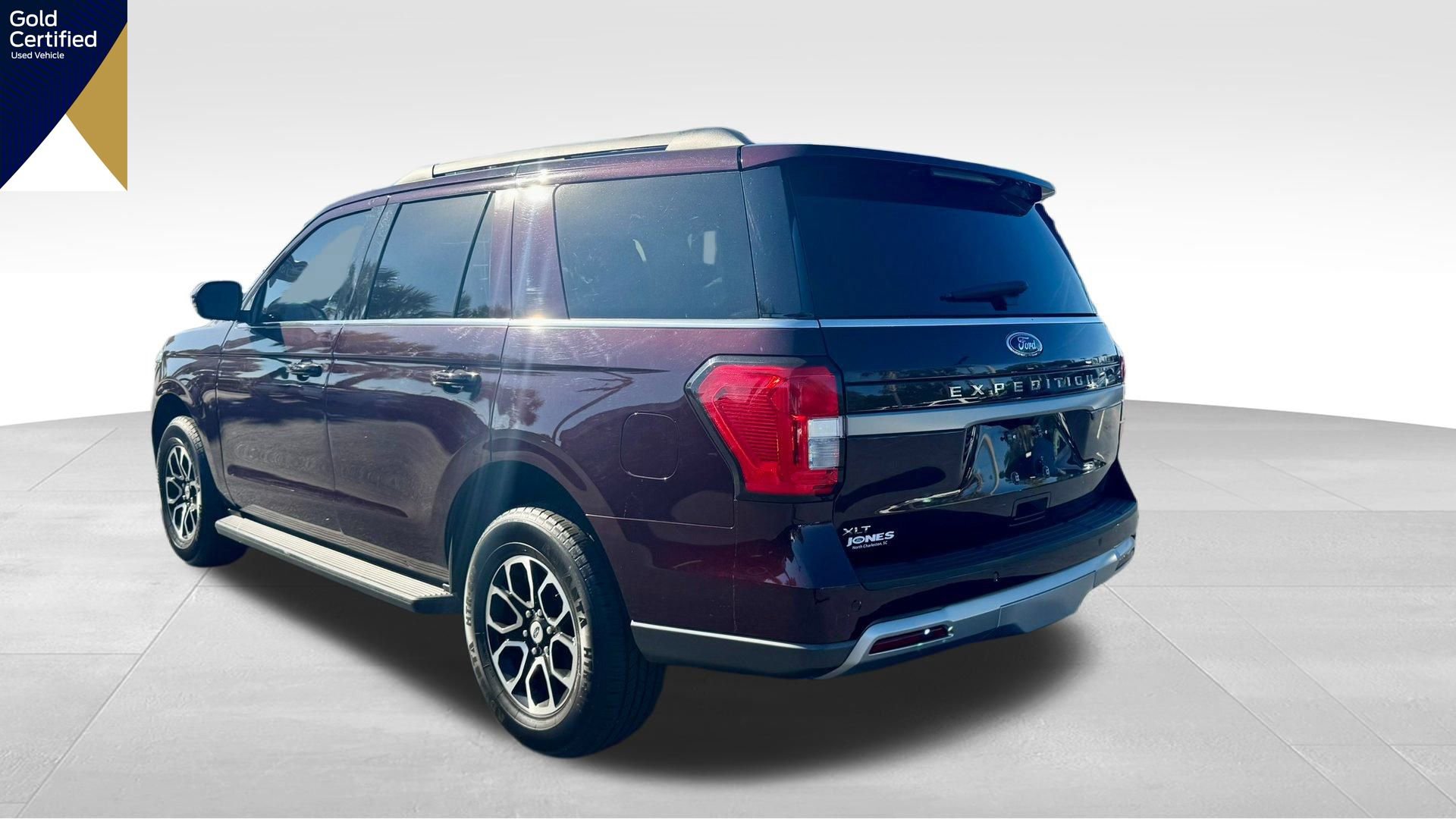 Certified 2024 Ford Expedition XLT image 18