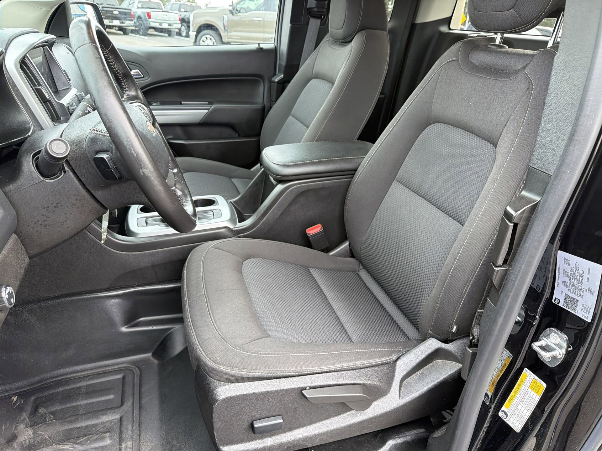 Used 2022 Chevrolet Colorado LT w/ Fleet Safety Package image 23
