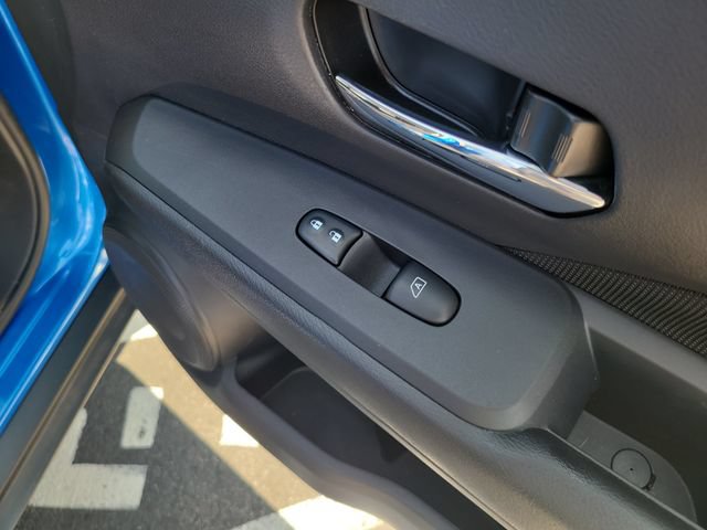Used 2022 Nissan Kicks SV FWD image 27