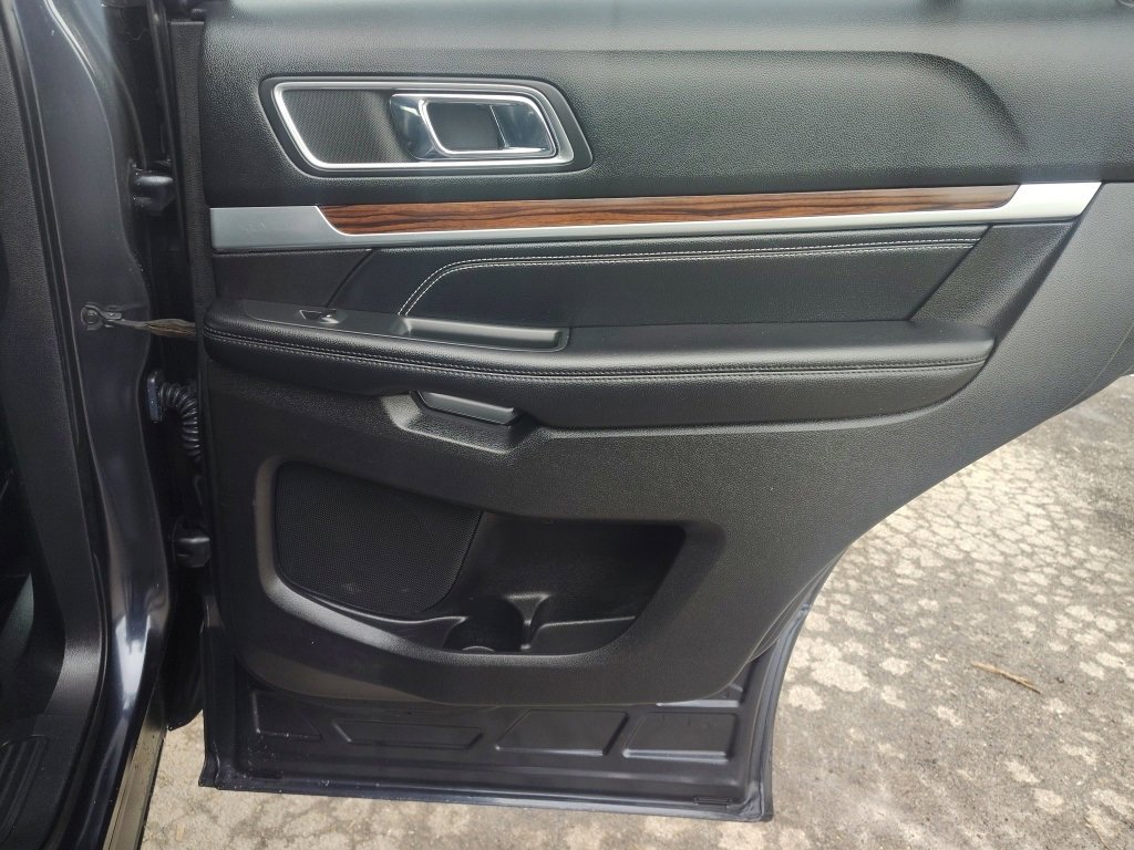 Certified 2017 Ford Explorer Limited image 31