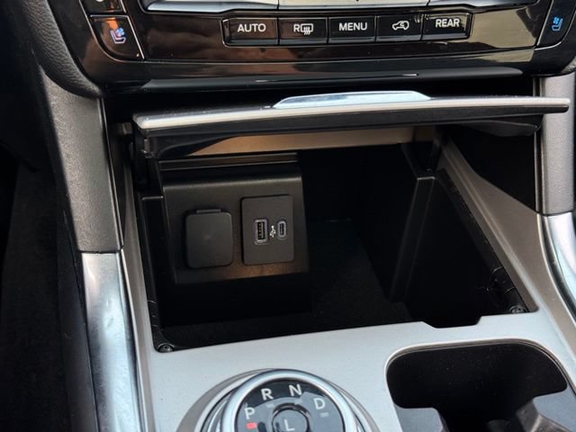 Certified 2024 Ford Explorer Limited w/ Limited Technology Package AWD/4WD image 17