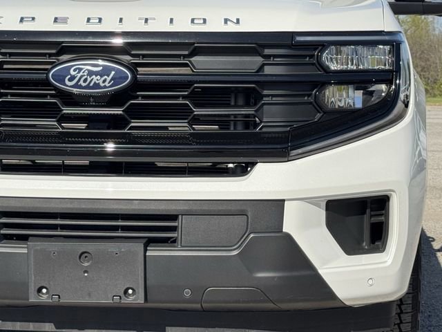 Certified 2025 Ford Expedition Active image 9