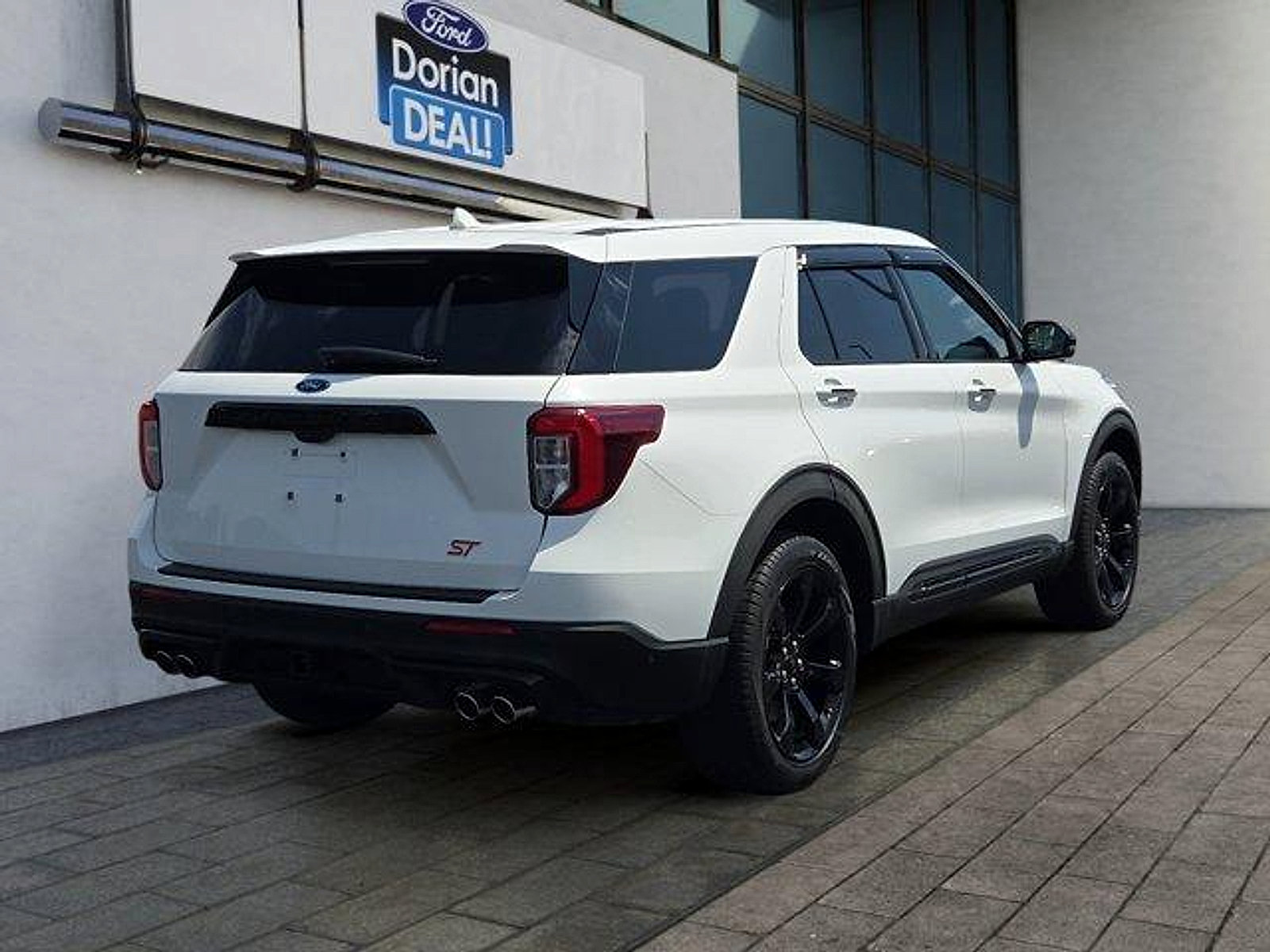 Certified 2022 Ford Explorer ST w/ Equipment Group 401A AWD/4WD image 3