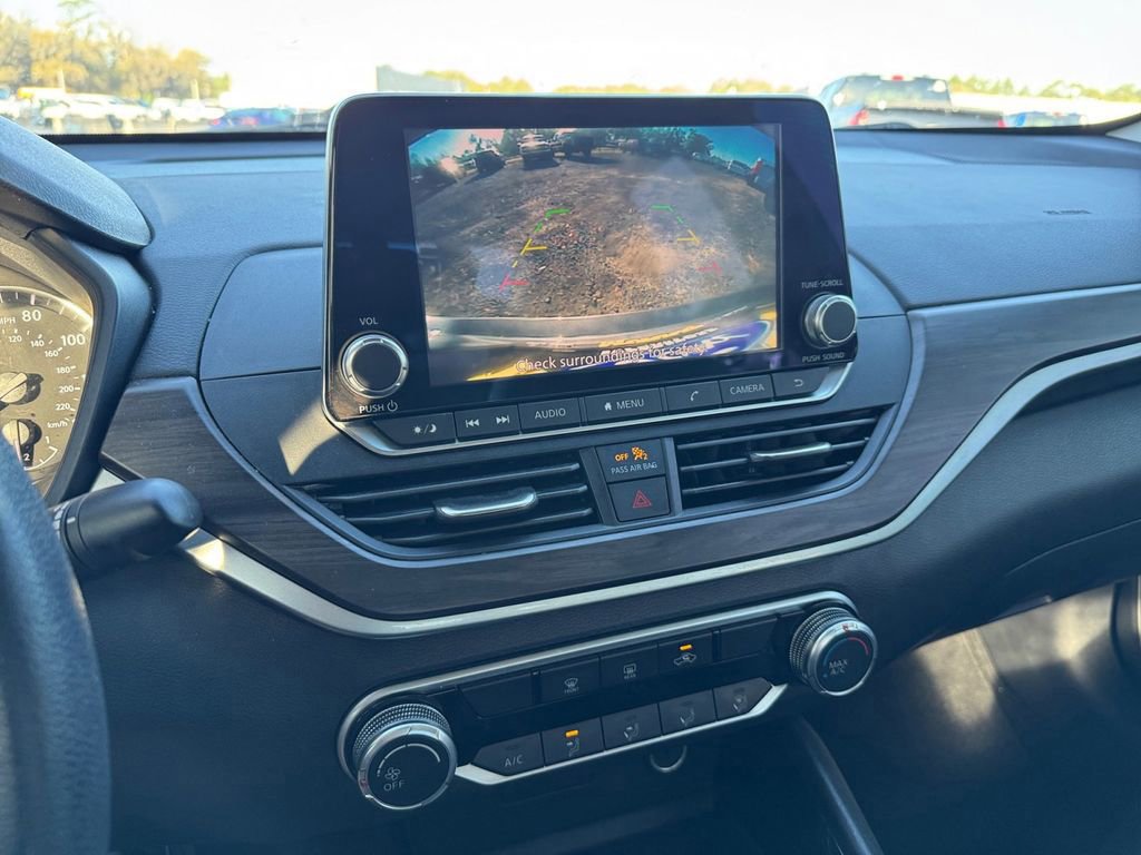 Used 2024 Nissan Altima 2.5 SV image 36