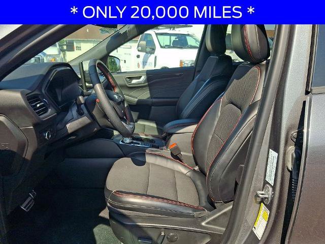 Certified 2023 Ford Escape ST-Line w/ Tech Pack #1 AWD/4WD image 13