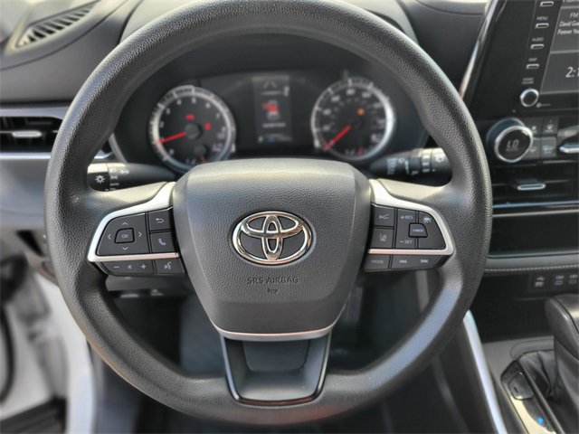 Used 2022 Toyota Highlander L image 21