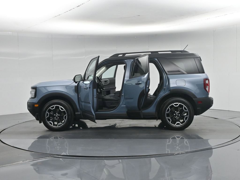 Certified 2025 Ford Bronco Sport Outer Banks w/ Outer Banks Tech Package+ AWD/4WD image 38