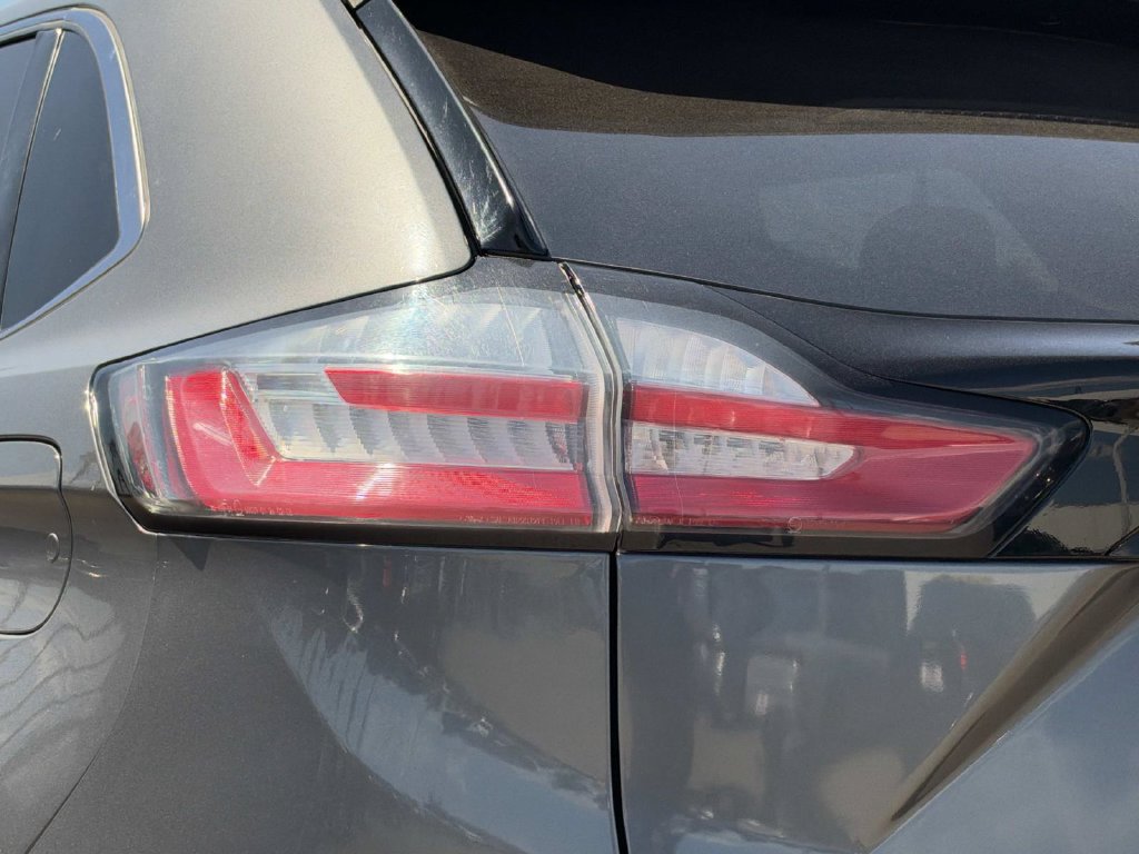 Certified 2023 Ford Edge Titanium AWD/4WD image 8