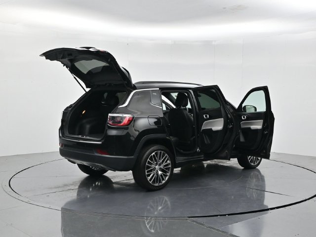 Used 2023 Jeep Compass Limited AWD/4WD image 26