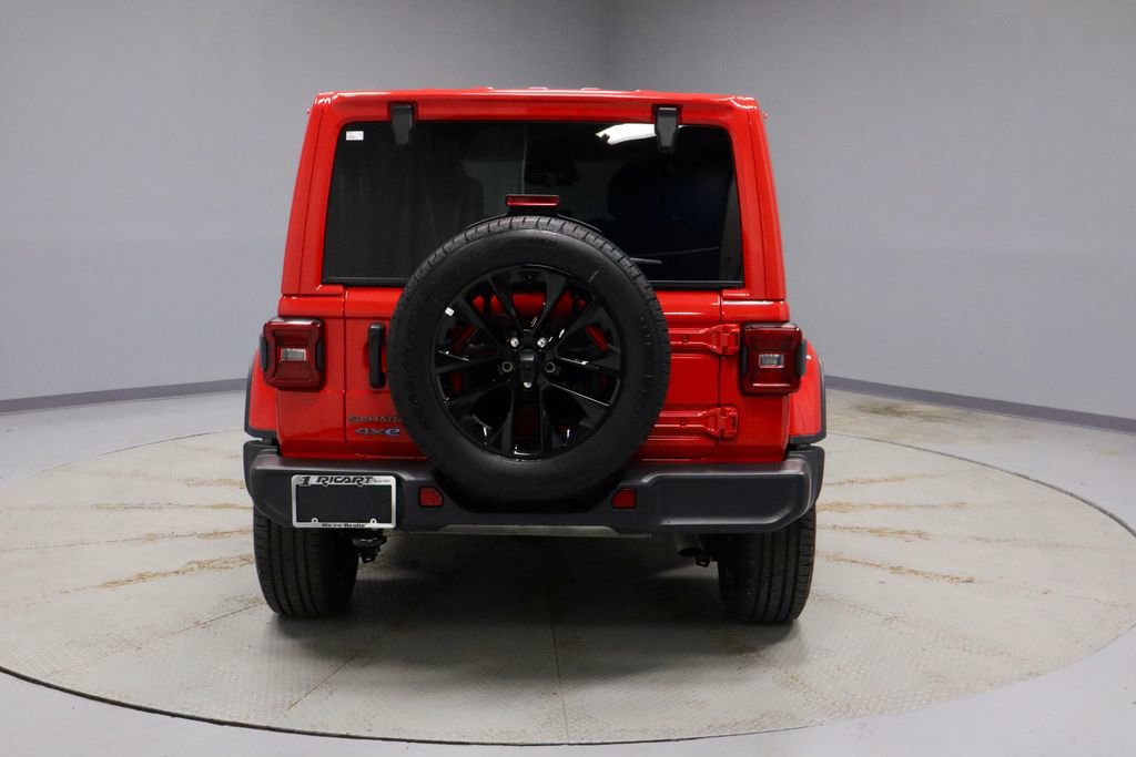 Used 2025 Jeep Wrangler Unlimited Sahara image 4