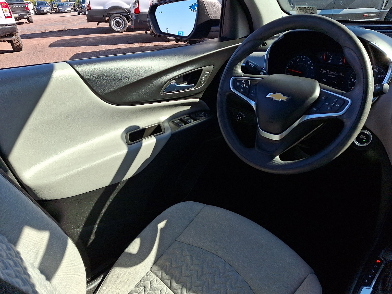 Used 2023 Chevrolet Equinox LS w/ Driver Confidence II Package image 14