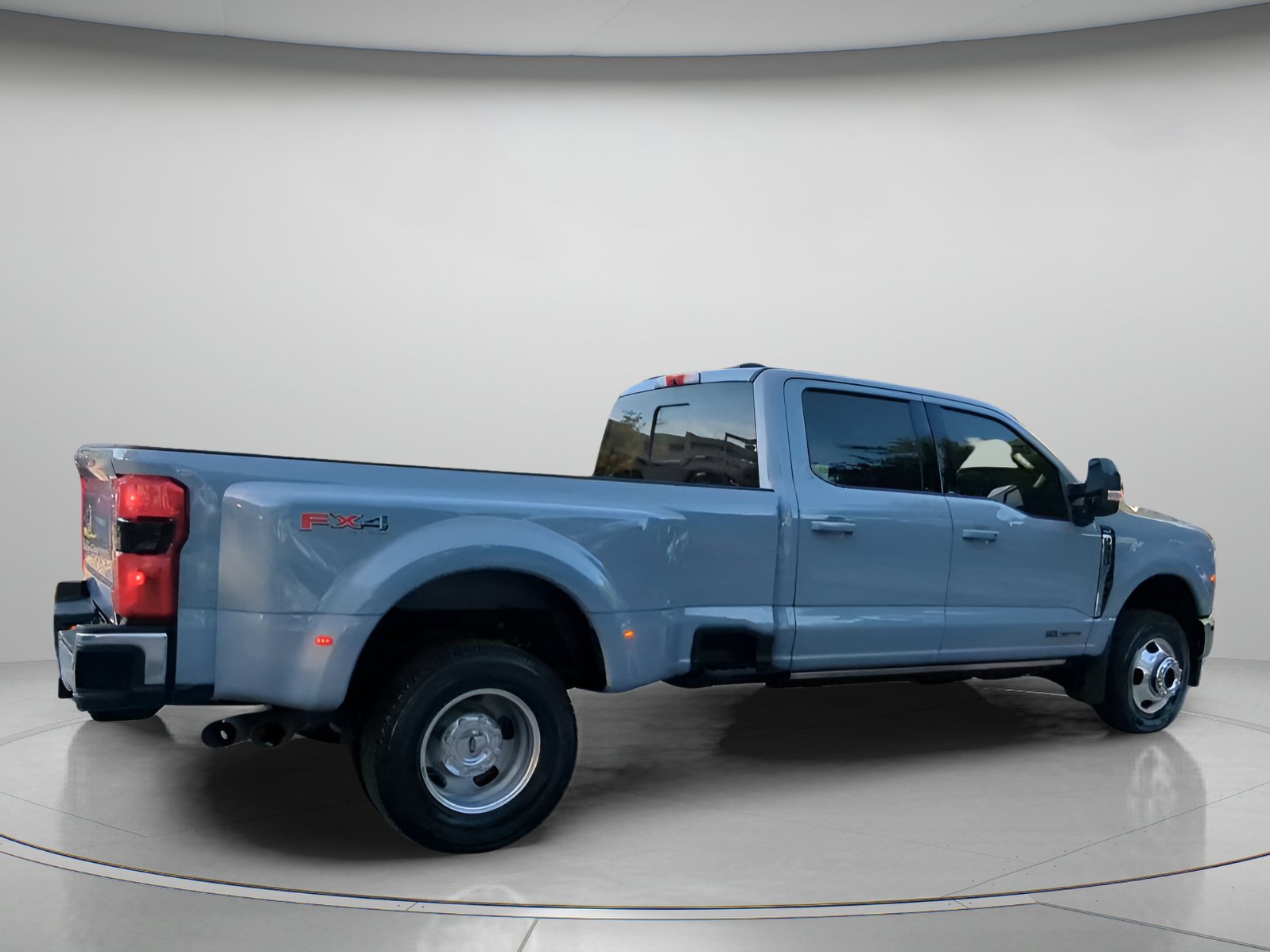 Certified 2024 Ford F350 Lariat w/ Lariat Ultimate Package AWD/4WD image 29