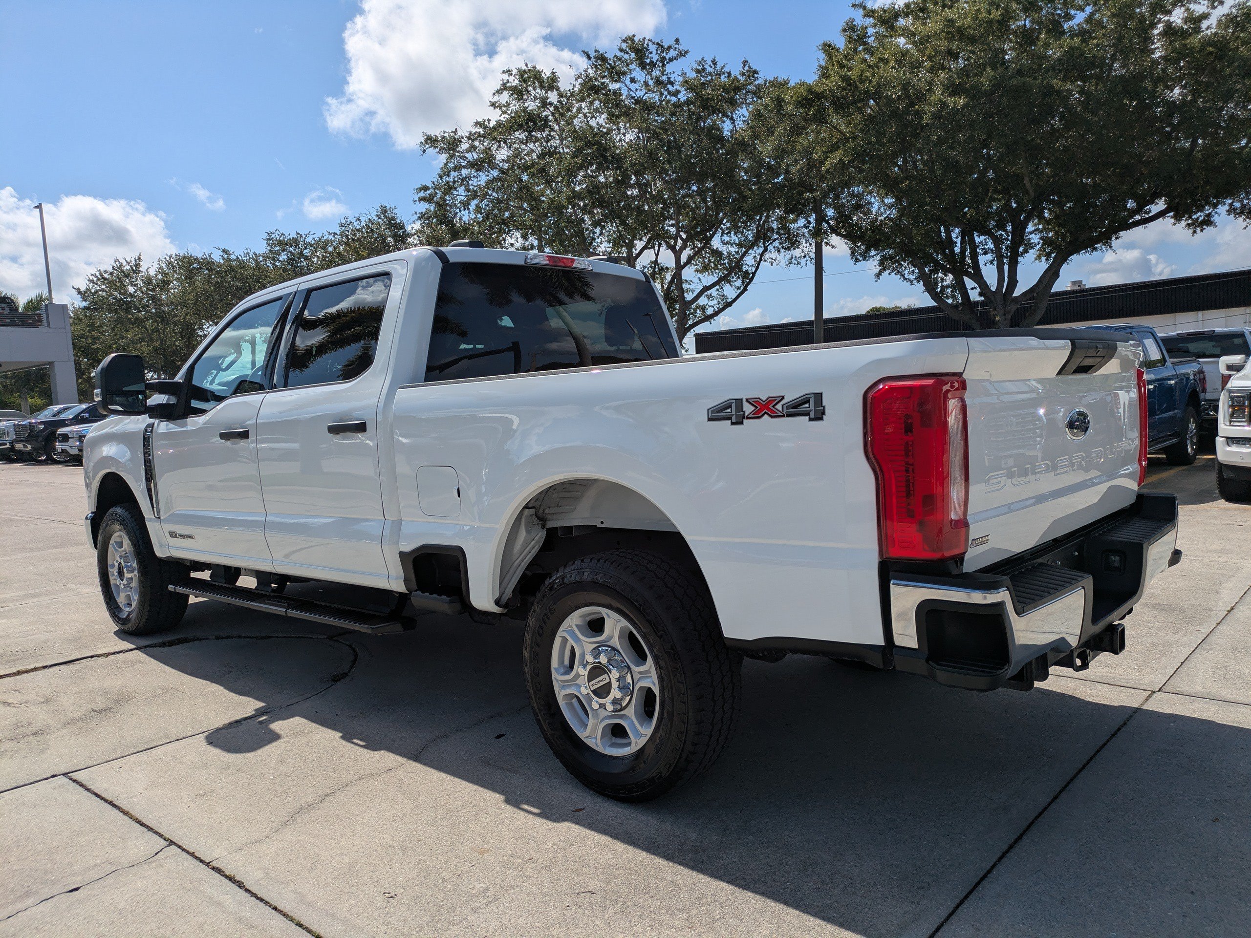Certified 2025 Ford F250 XLT AWD/4WD image 6
