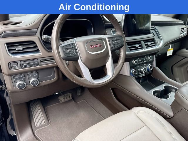 Used 2022 GMC Yukon XL SLT w/ SLT Premium Package image 12